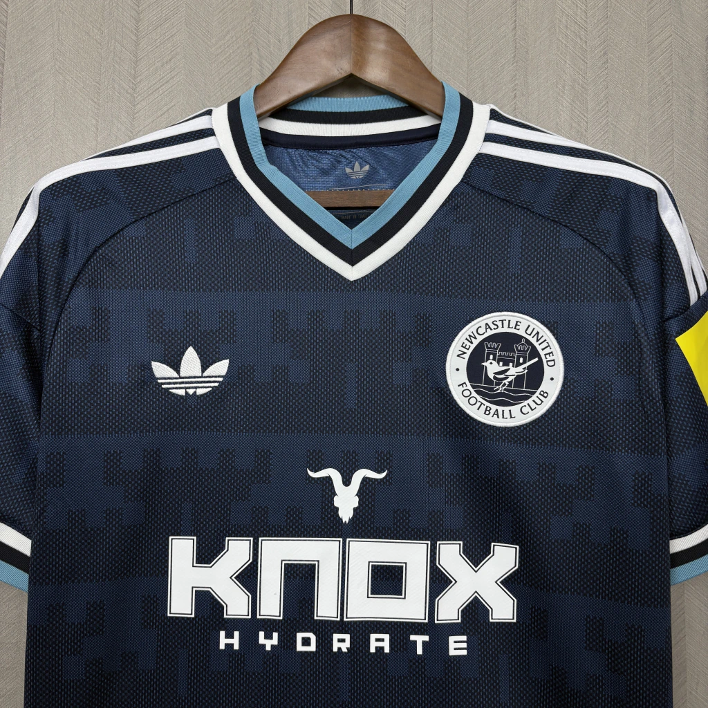 UNIFORME NEWCASTLE AWAY 26/27