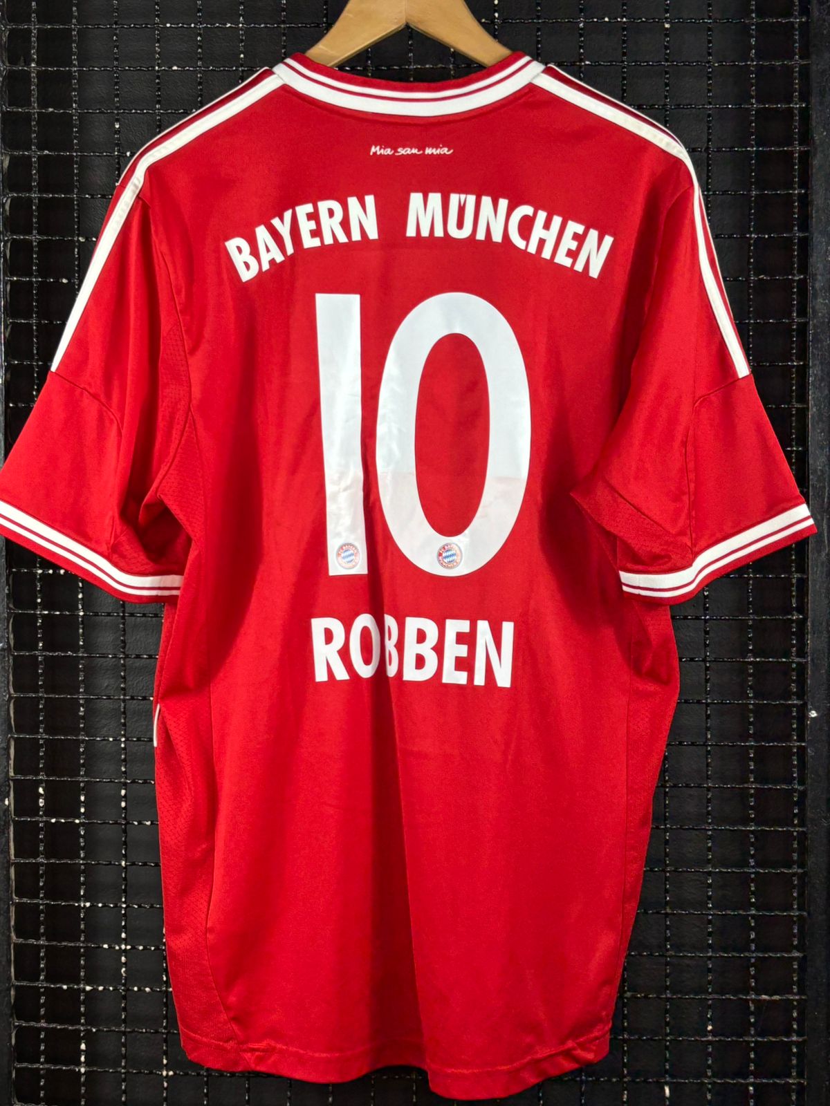 UNIFORME HOME BAYERN 2013 ROBBEN #10