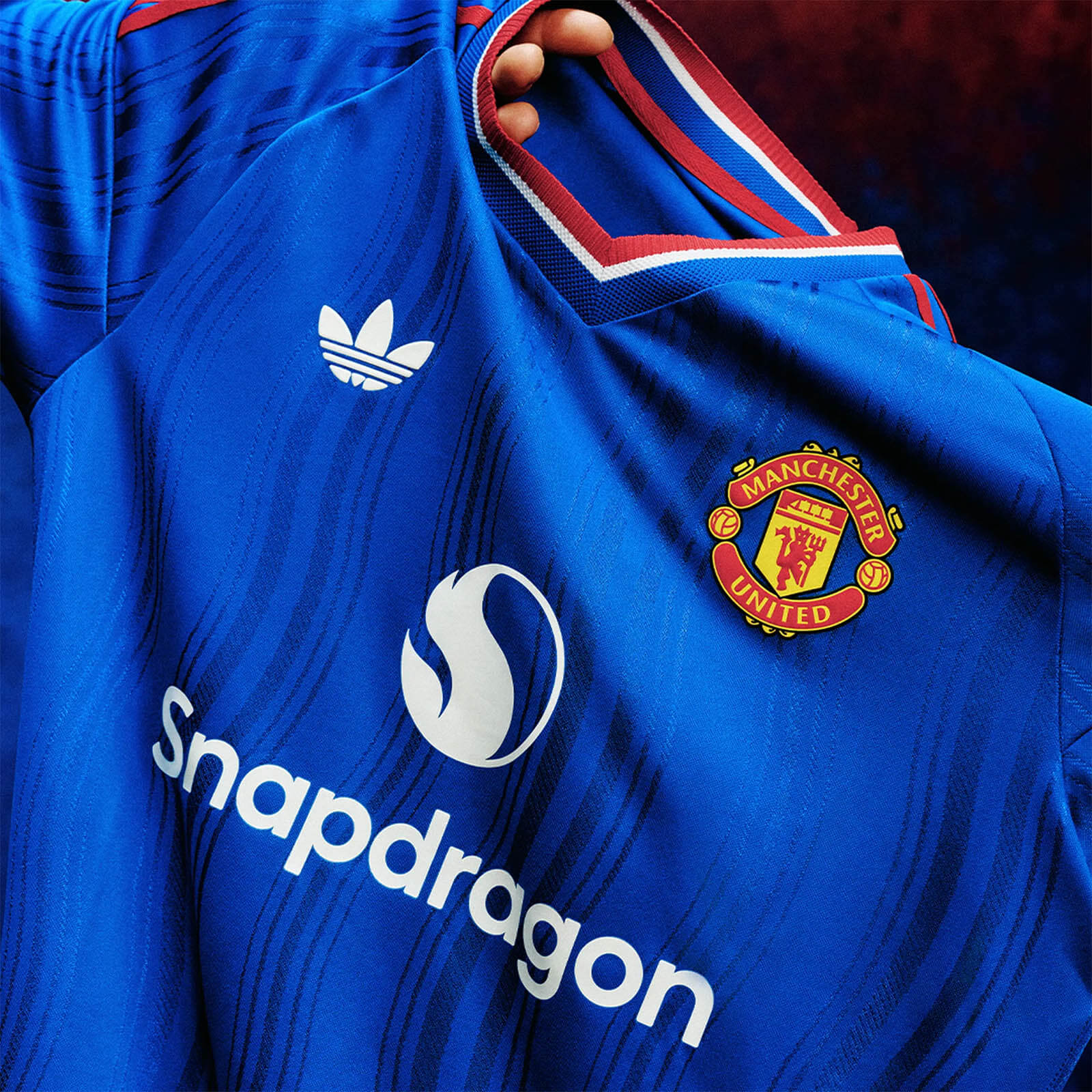 UNIFORME MANCHESTER UNITED AWAY 26/27