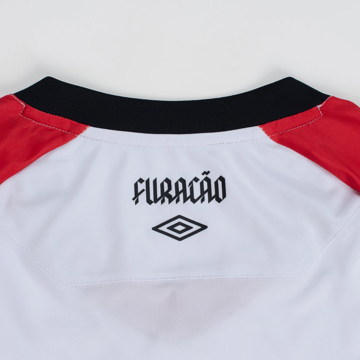 UNIFORME ATHLETICO PR AWAY 2026
