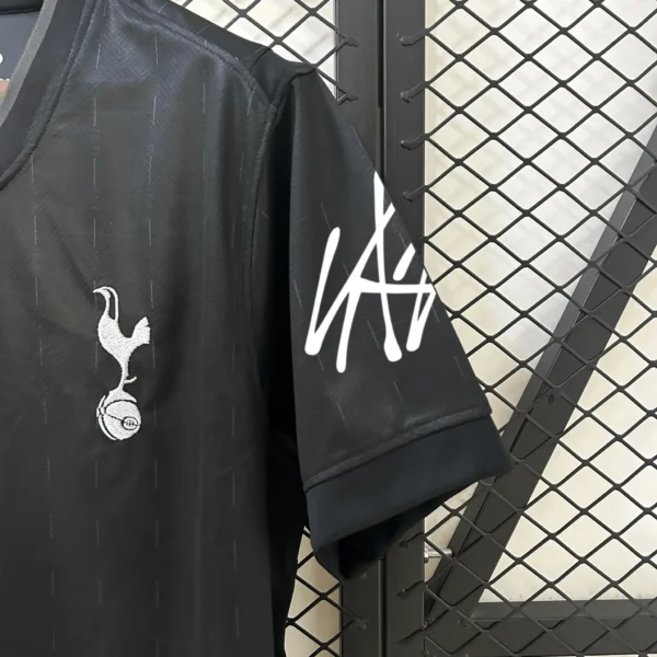 UNIFORME TOTTENHAM X STRAY KIDS