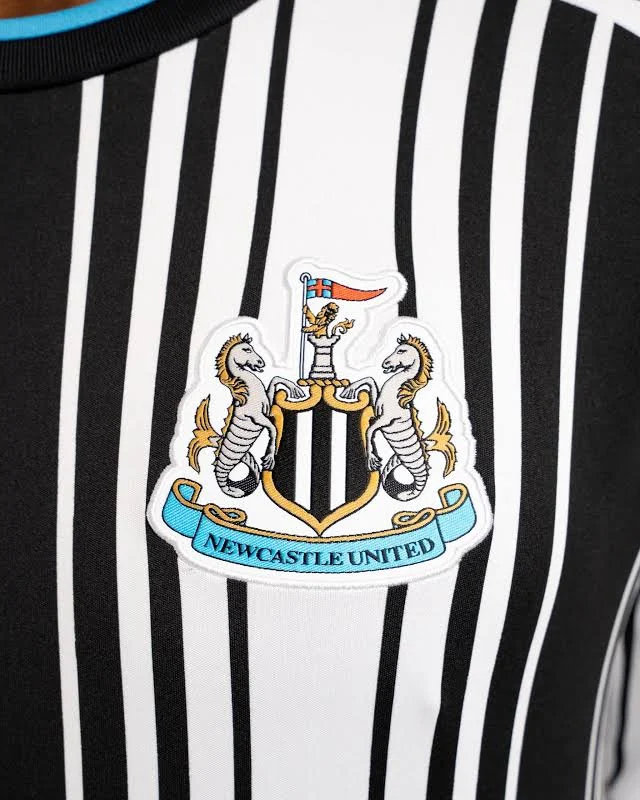 UNIFORME HOME NEWCASTLE 26/27 MANGA LONGA