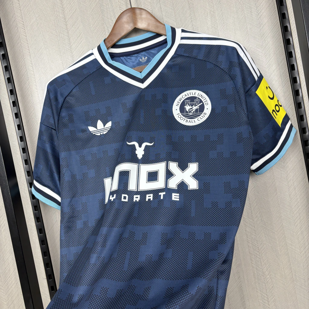 UNIFORME NEWCASTLE AWAY 26/27